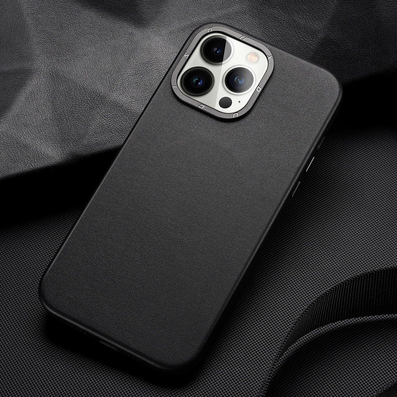 Dux Ducis Grit Leather Case for iPhone 14 Pro Elegant Faux Leather Cover (MagSafe Compatible) Black_10