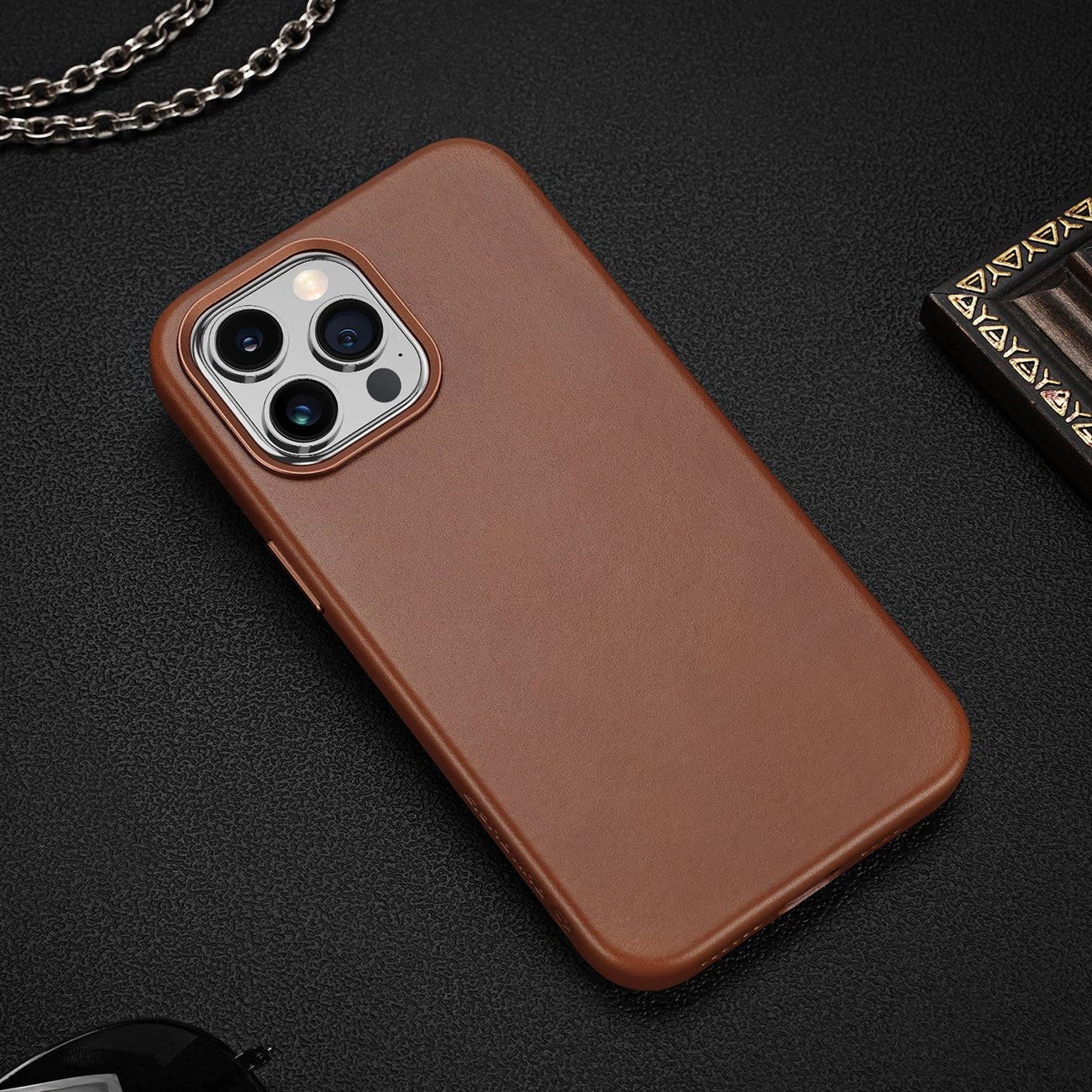 Dux Ducis Naples iPhone 14 Pro case magnetic leather MagSafe case brown_10