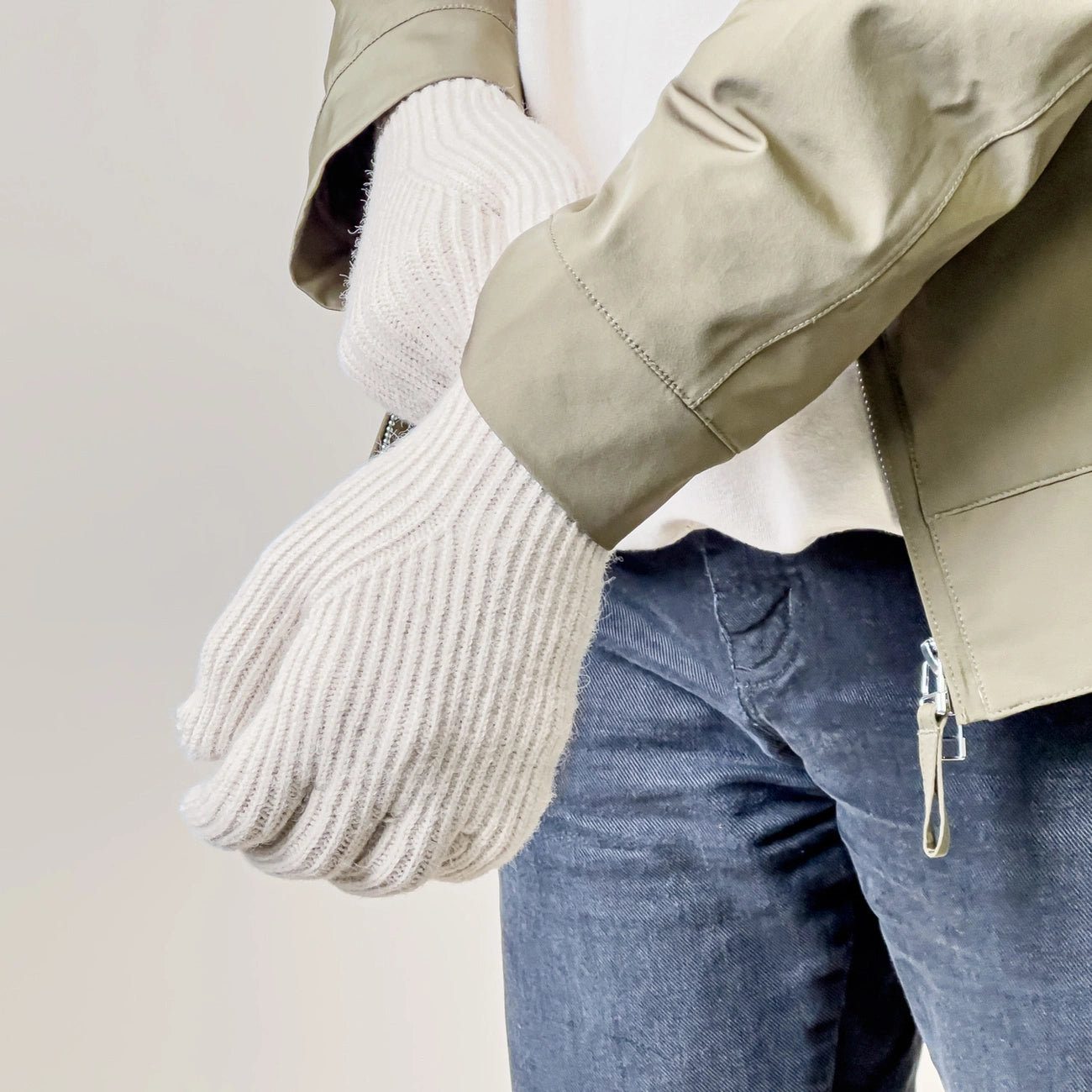 Braided telephone gloves with cutouts for fingers - beige_1