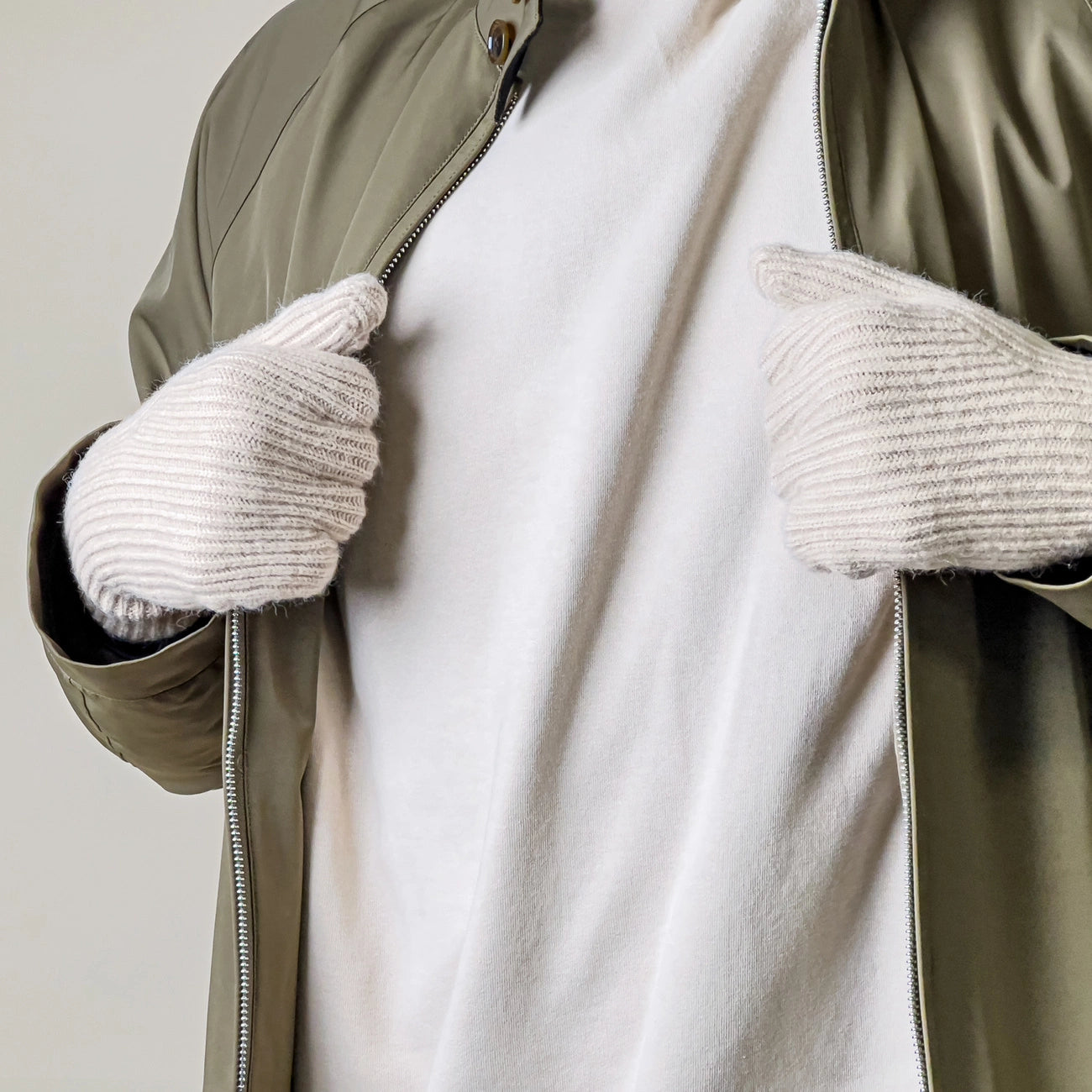Braided telephone gloves with cutouts for fingers - beige_3