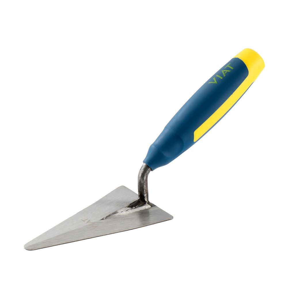 Colher de pedreiro soldado ponta redonda de chapa de aço tratada com cabo bimaterial ergonómico para maior conforto. medidas: 73x125x100mm viat03 viat_0