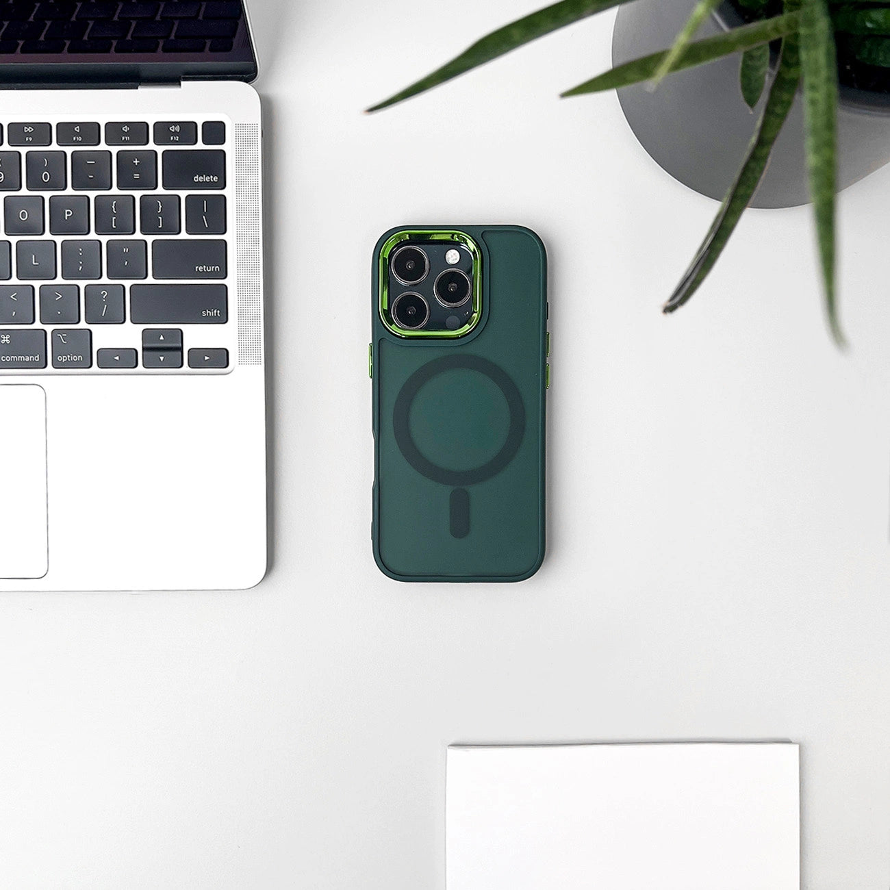 Magnetic Collection MagSafe iPhone 16 Pro Case - Dark Green_6