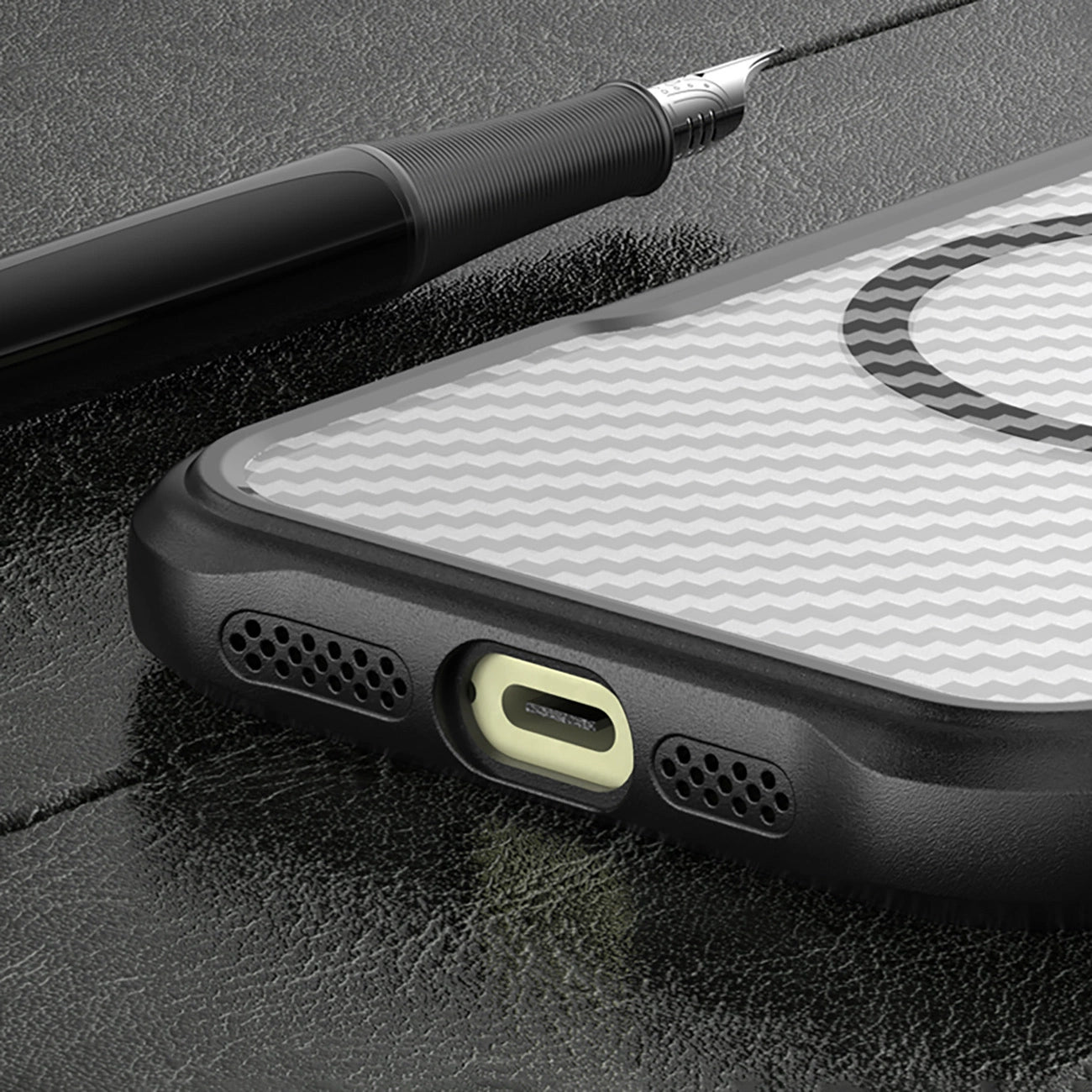 Leading Series MagSafe Silicone Case for iPhone 16 Pro Max - Black_10