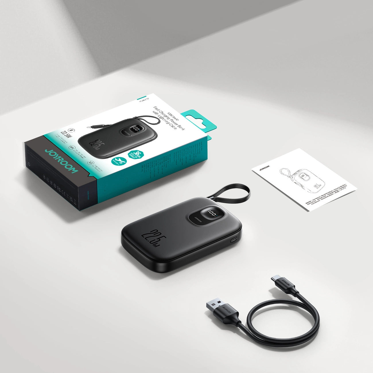Joyroom JR-PBF18 22.5W 10000mAh Powerbank with Built-in Lightning Cable + USB-C Cable 0.25 cm - Black_3
