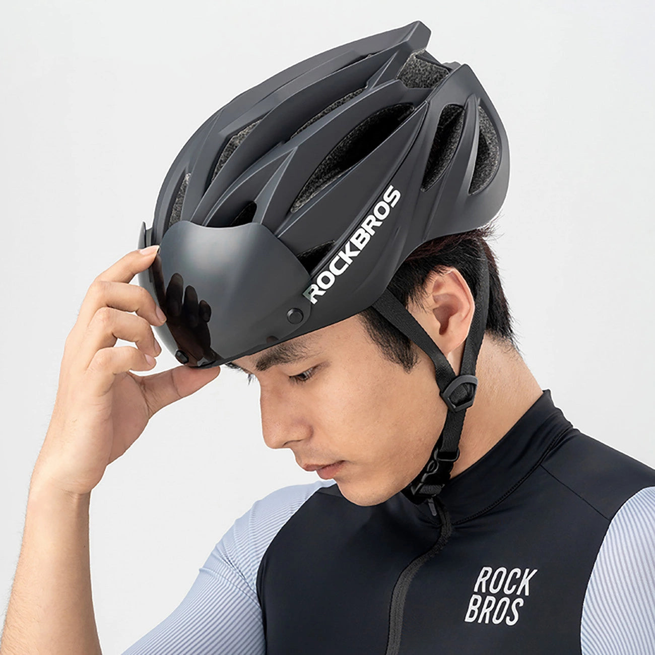 Rockbros Bike Helmet with Visor, Detachable UV Protective Goggles, Unisex - Black_3