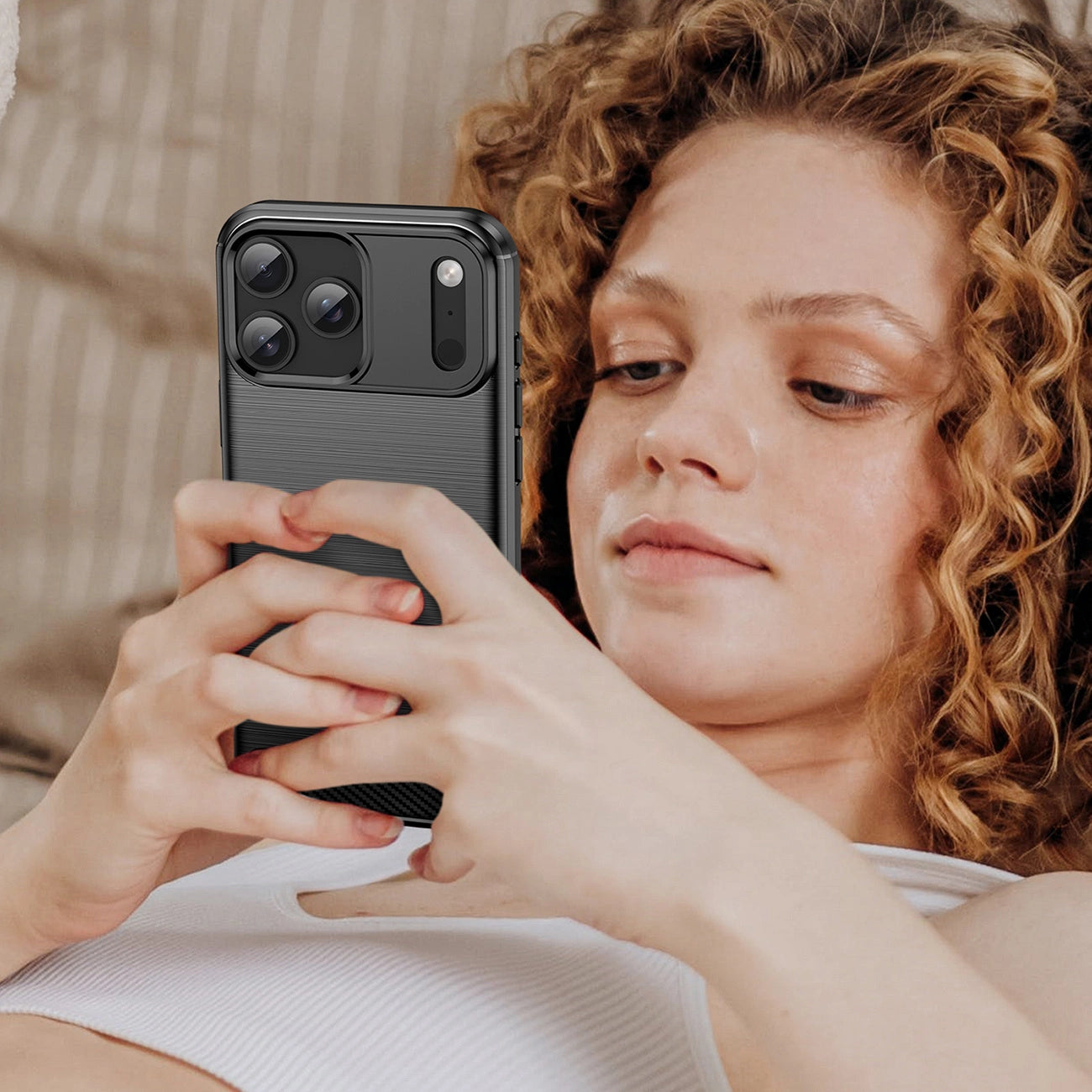 Etui Carbon Case na iPhone 17 Pro Max - czarne_5