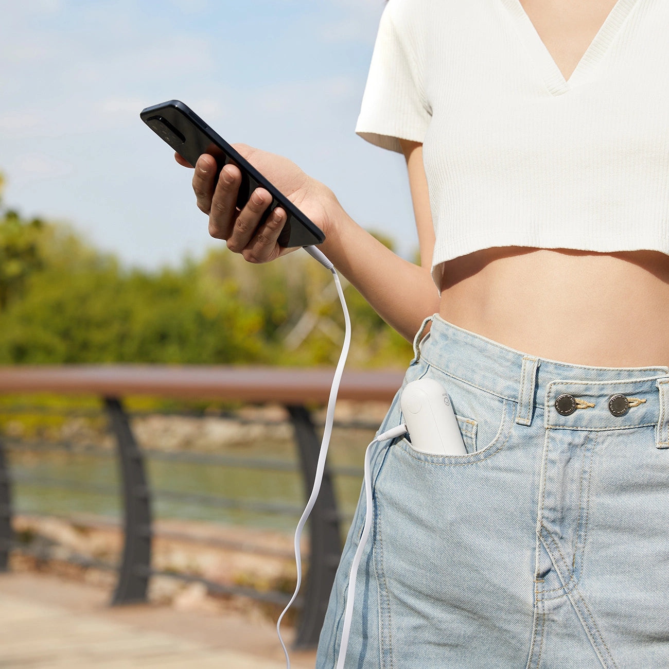 Jisulife Handheld Fan Life8 Portable USB Fan with Power Bank and Flashlight - White_4