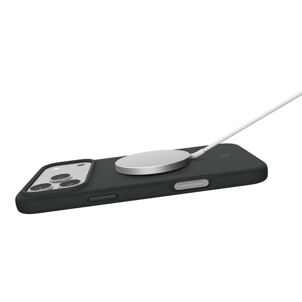 Spigen Silicone Fit MagSafe Case for iPhone 17 Pro Max - Green_6