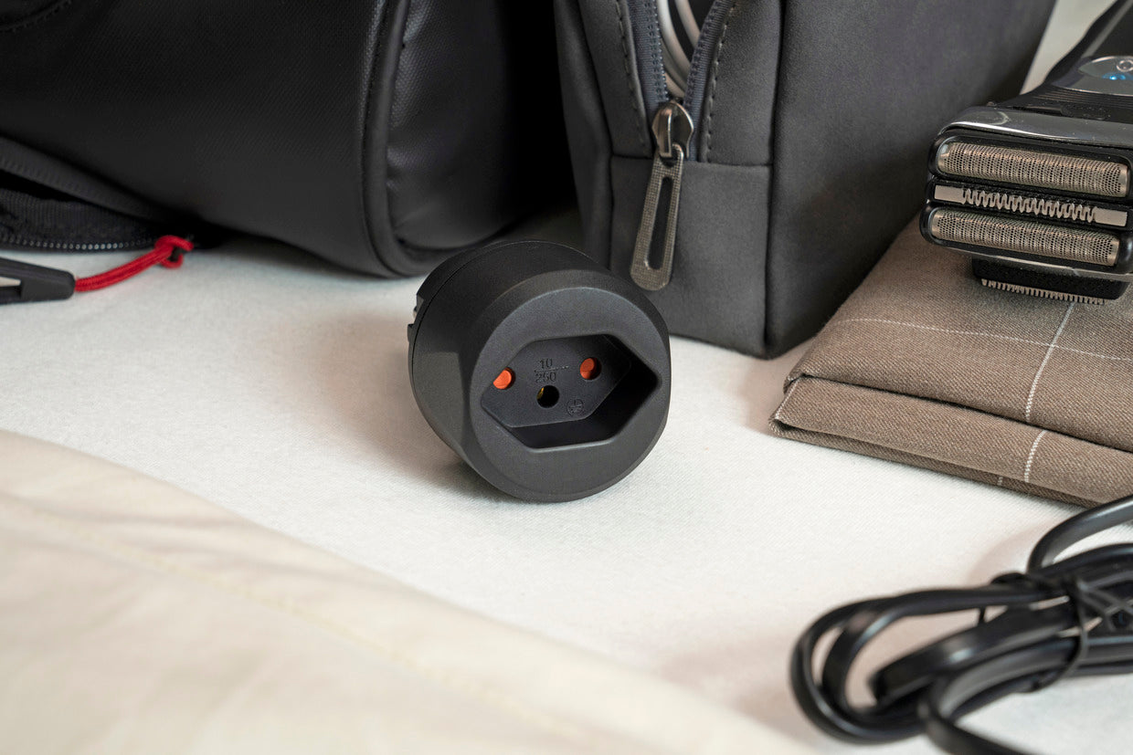 Adaptador de Viagem Suíça para Tomadas Europeias Schuko com Terra