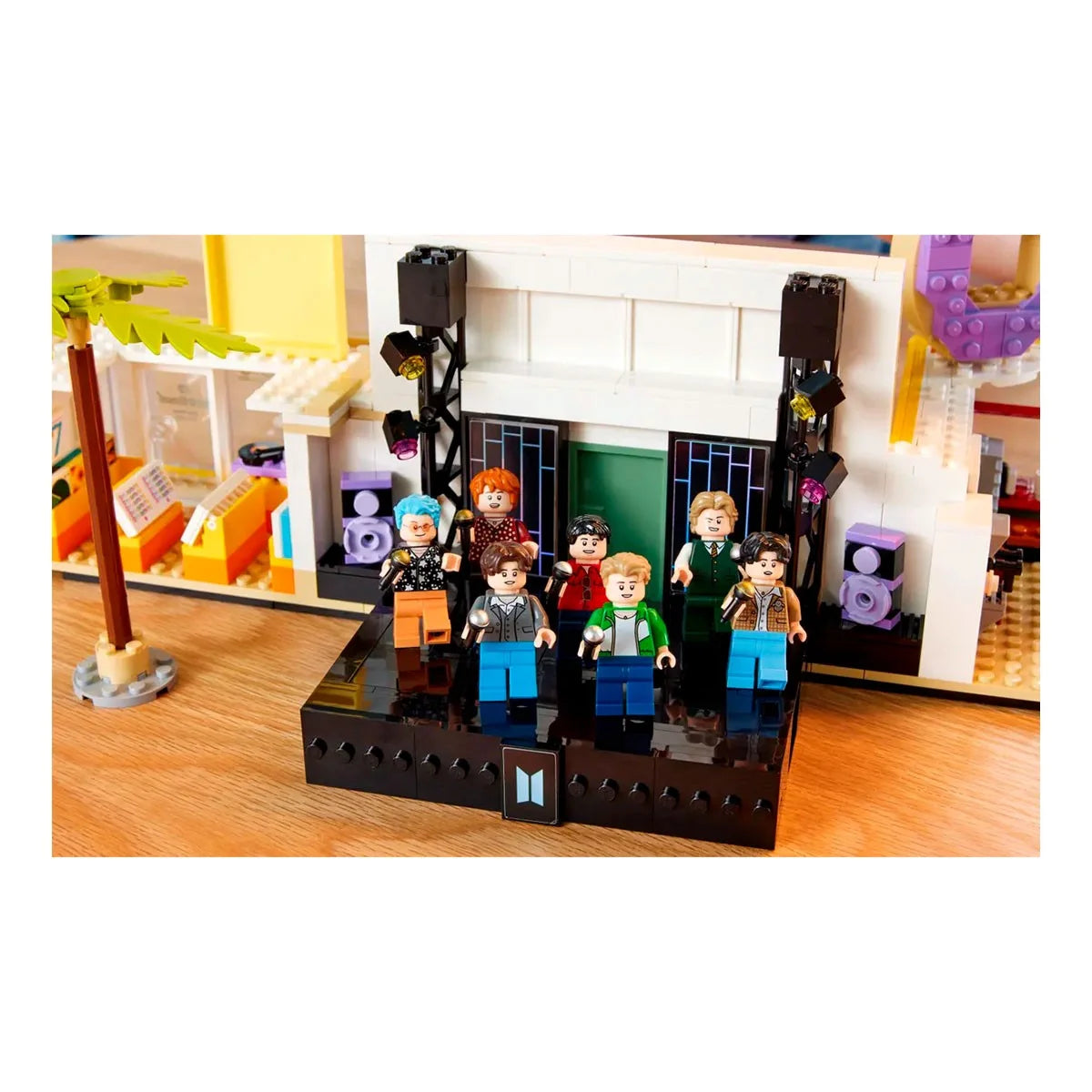 LEGO 21339 Ideas BTS Dynamite Series: 749 Peças