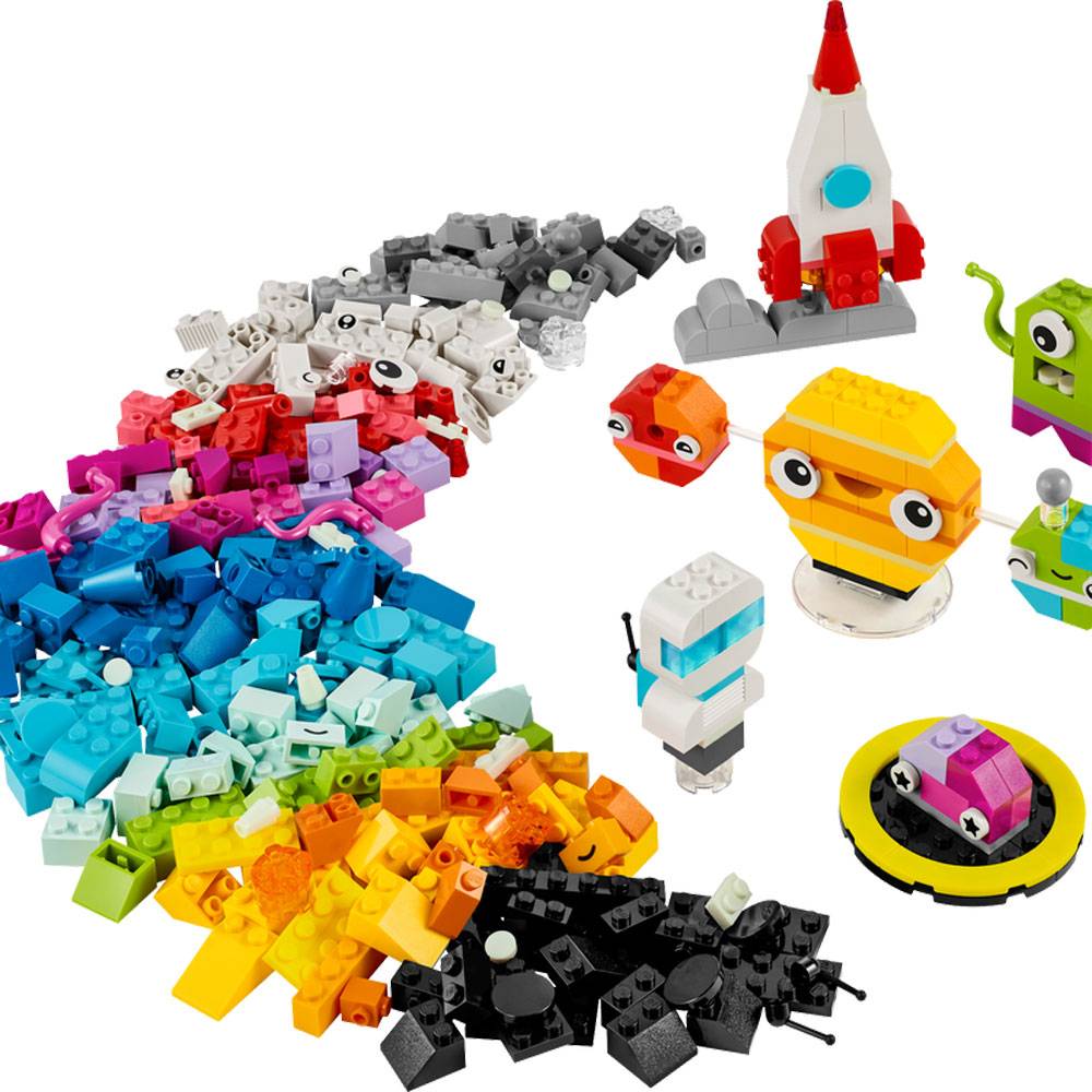 LEGO Classic: Planetas do Espaço Criativos | Idades 5+ | 450 Peças | Item 11037