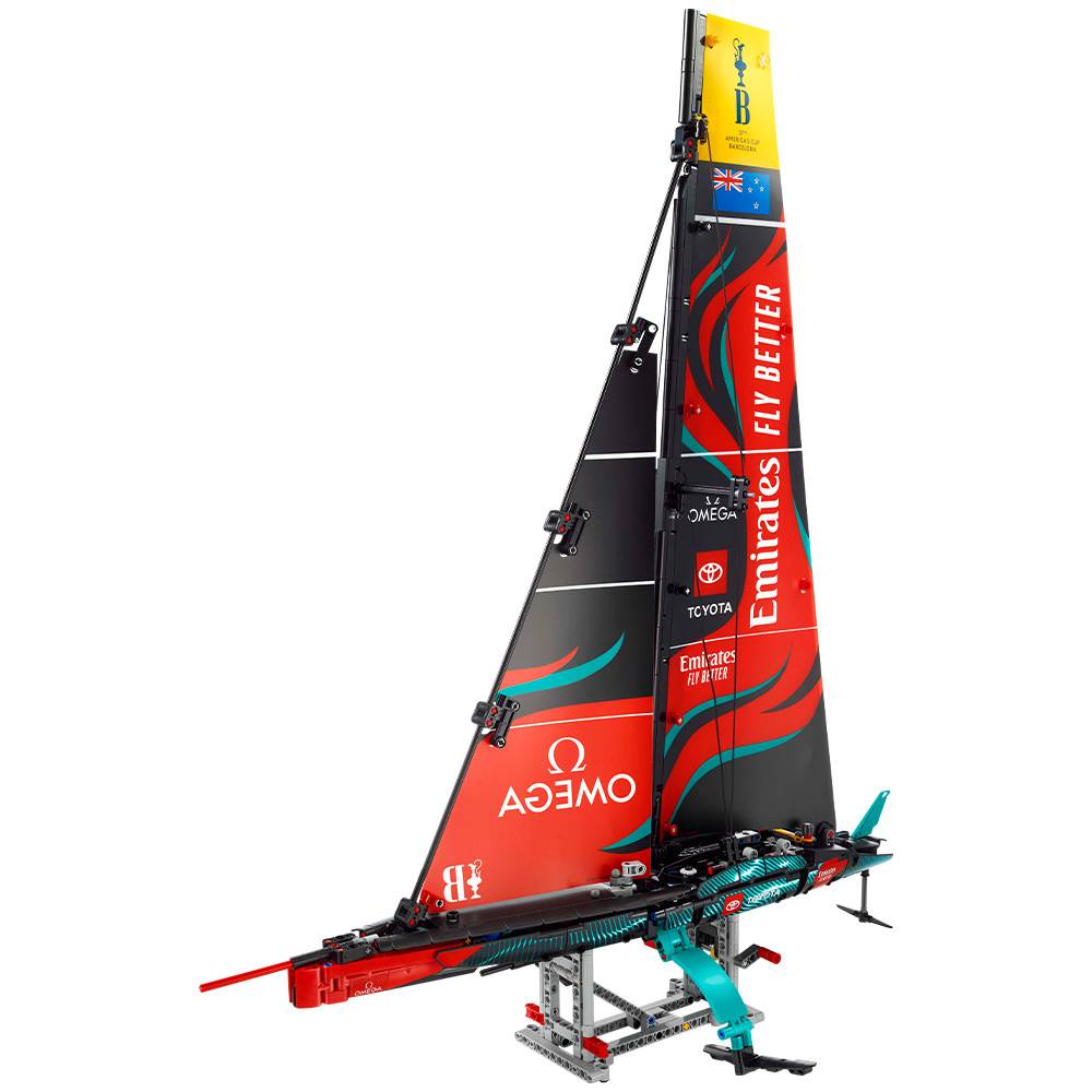 LEGO Technic: Veleiro Emirates Team New Zealand AC75 | Idades 18+ | 962 Peças | Item 42174