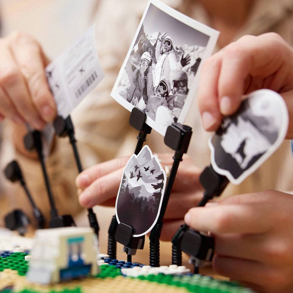 LEGO Family: Momentos de Viagens | Idades 14+ | 1231 Peças | Item 41838