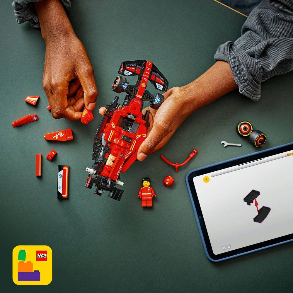 LEGO Speed Champions: Carro de Corrida Ferrari SF-24 F1® | Idades 10+ | 275 Peças | Item 77242