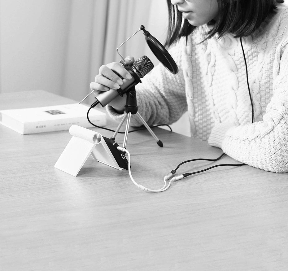 Ugreen cable cable headphone splitter 3.5 mm mini jack AUX microphone 20cm (microphone + stereo output) silver (30619)_3