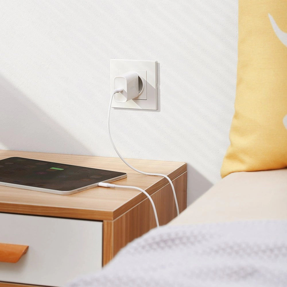 Ugreen Fast USB Charger Type C Power Delivery 30 W Quick Charge 4.0 white (70161)_3