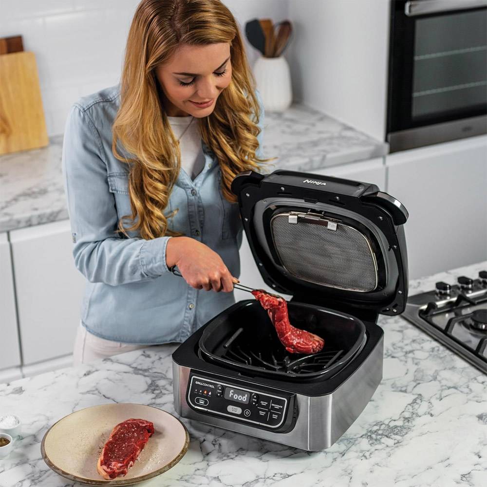 Fritadeira Air Fryer (Sem Óleo) Ninja AG301EU Foodi Grill 5.8L 1750W Preta