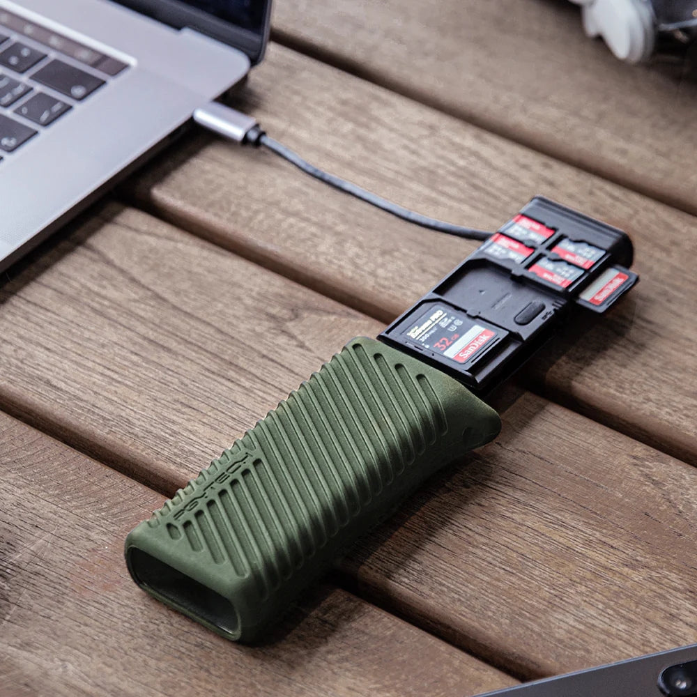 PGYTECH Estojo Leitor de Cartões Createmate 4 x SD 4 x micro SD 2 x Nano SIM USB-C