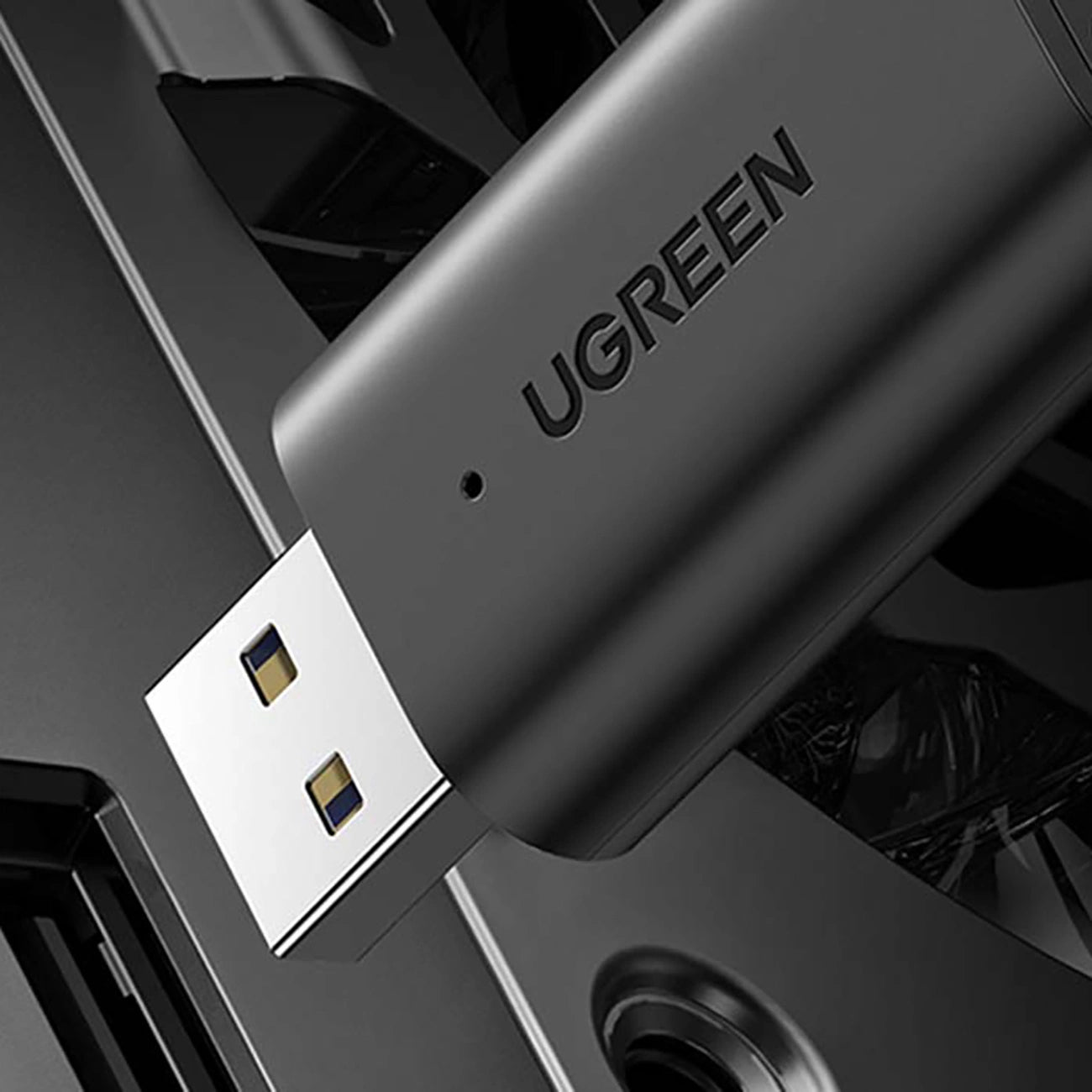 Ugreen Transmitter Bluetooth 5.1 Transmitter / Receiver Wireless Audio Adapter 3.5mm Mini Jack Black (CM523 60300)_1