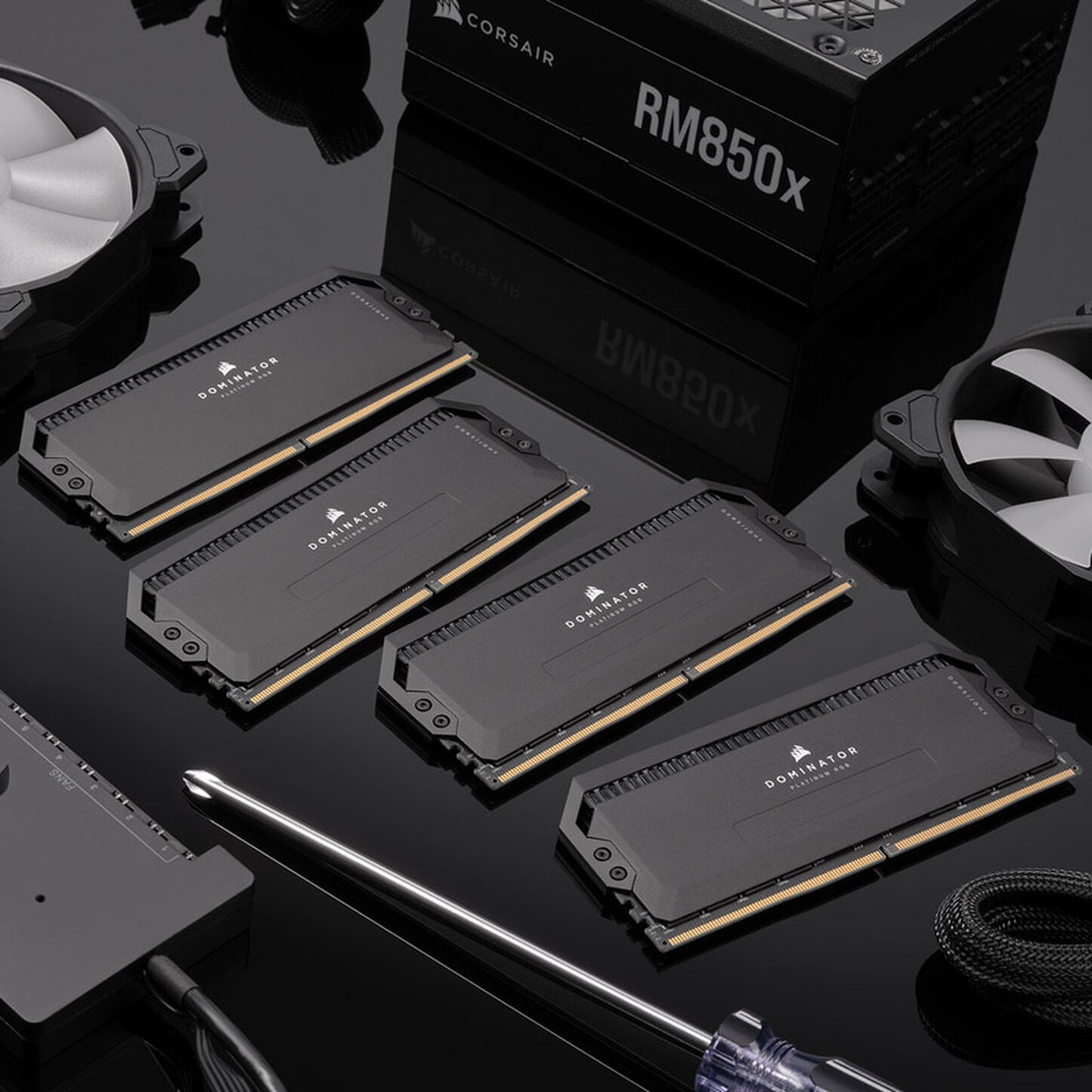 Memória RAM Corsair Dominator Platinum RGB DDR5 6600MHz 64GB (2x32GB) CL32 Pretas