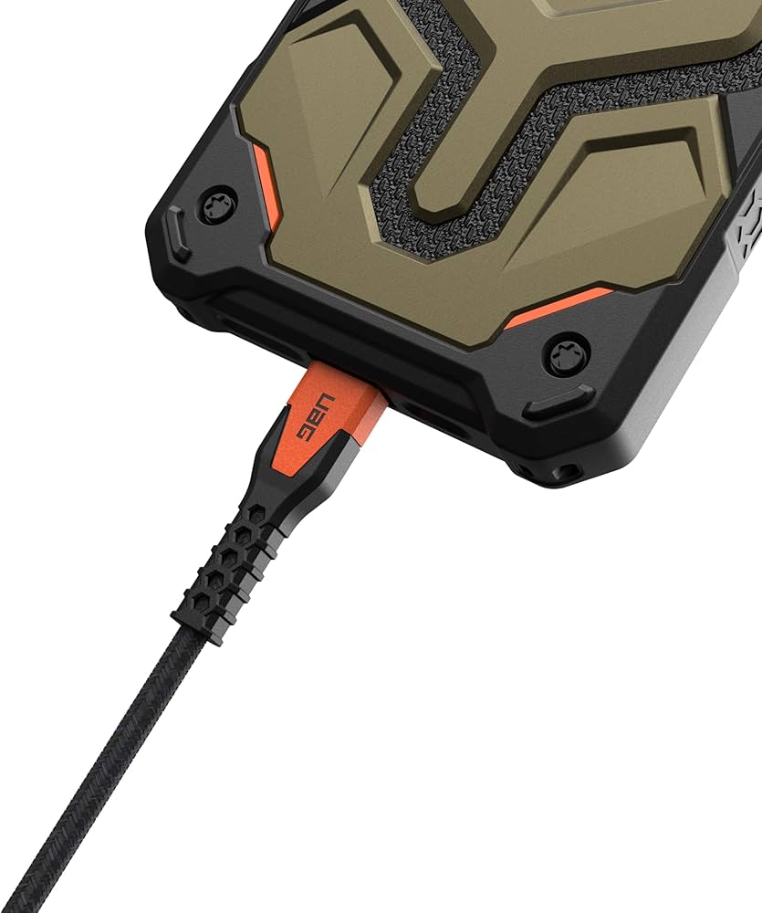 Cabo USB-C para Lightning UAG Extra Resistente / 30W / 1.5m / Preto e Laranja
