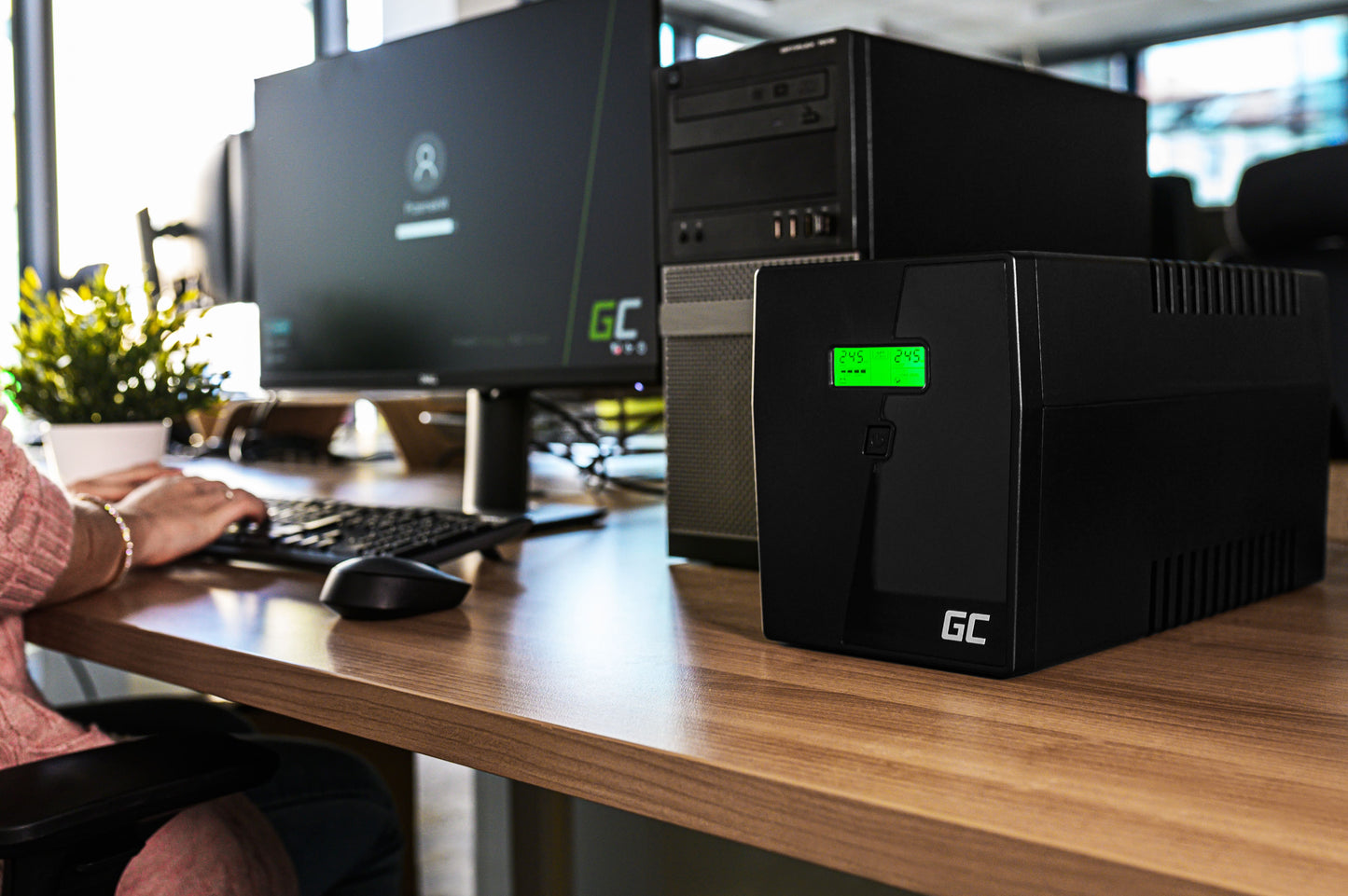 Green Cell PowerProof UPS Micropower 600VA with LCD display_2