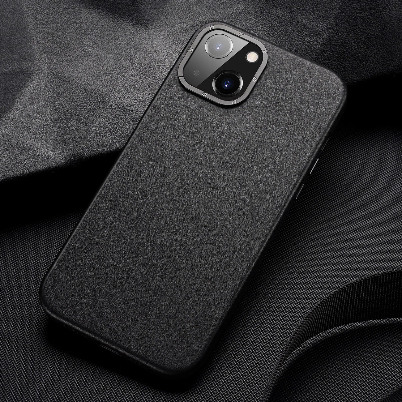 Dux Ducis Grit Leather Case for iPhone 14 Plus Elegant Faux Leather Cover (MagSafe Compatible) Black_10