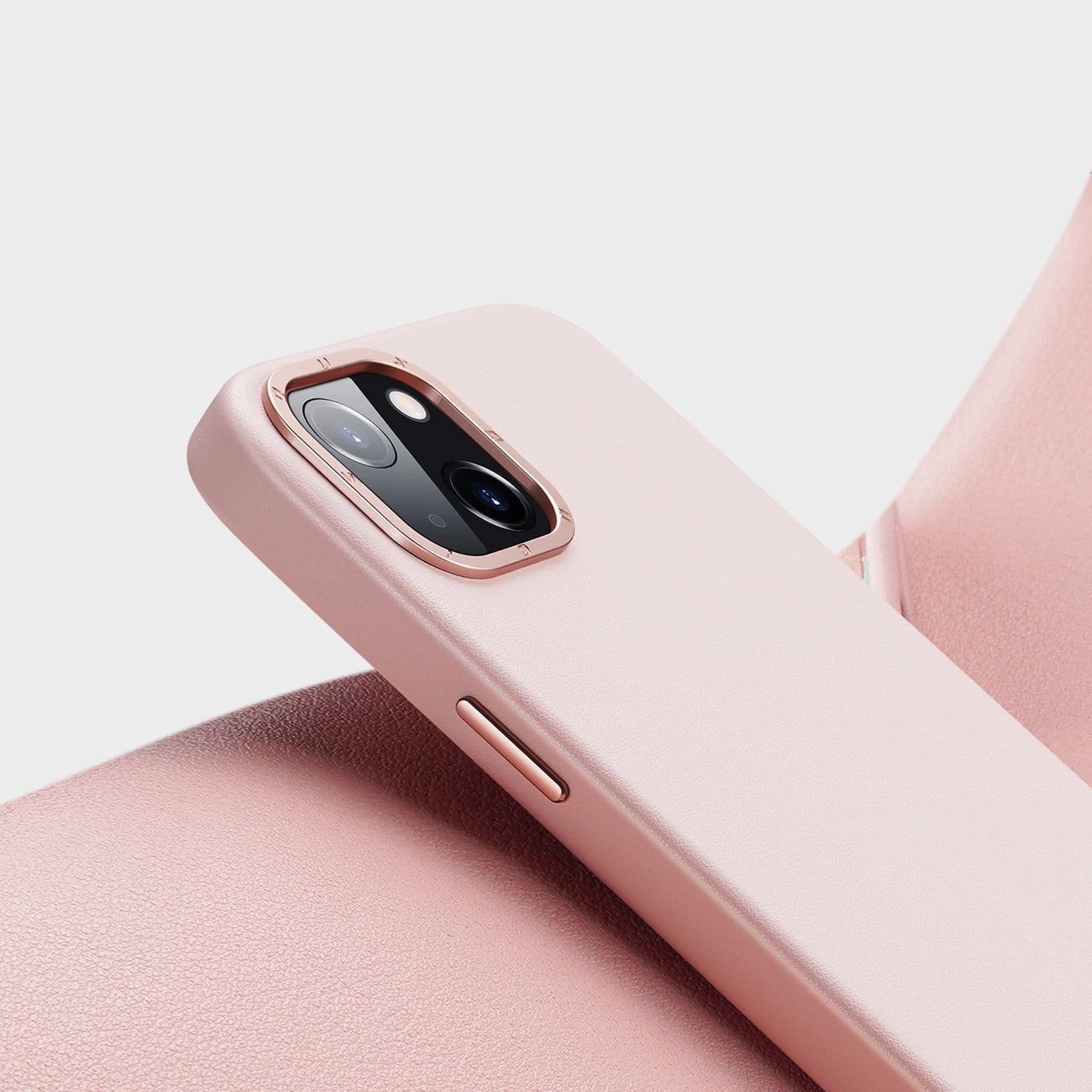 Dux Ducis Grit Leather Case for iPhone 14 Plus Elegant Faux Leather Cover (MagSafe Compatible) Pink_8
