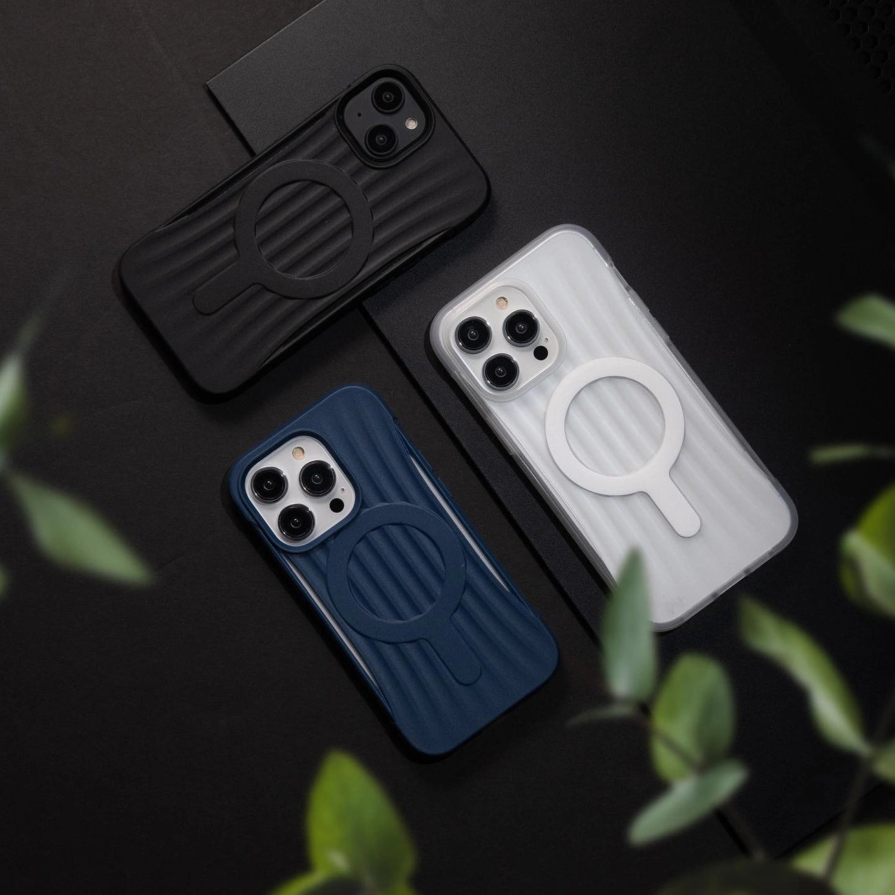 Raptic X-Doria Clutch Case iPhone 14 Plus with MagSafe back cover black_8