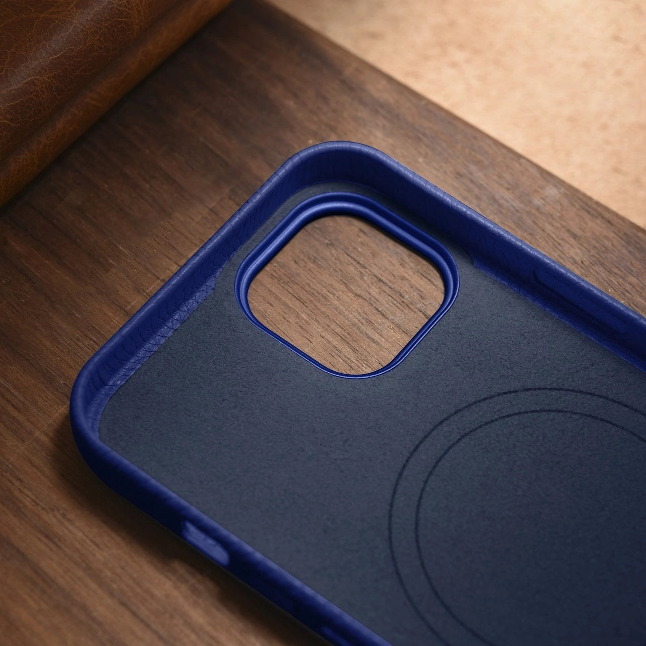 iCarer Litchi Premium Leather Case iPhone 14 Magnetic Leather Case with MagSafe Dark Blue (WMI14220709-DB)_18