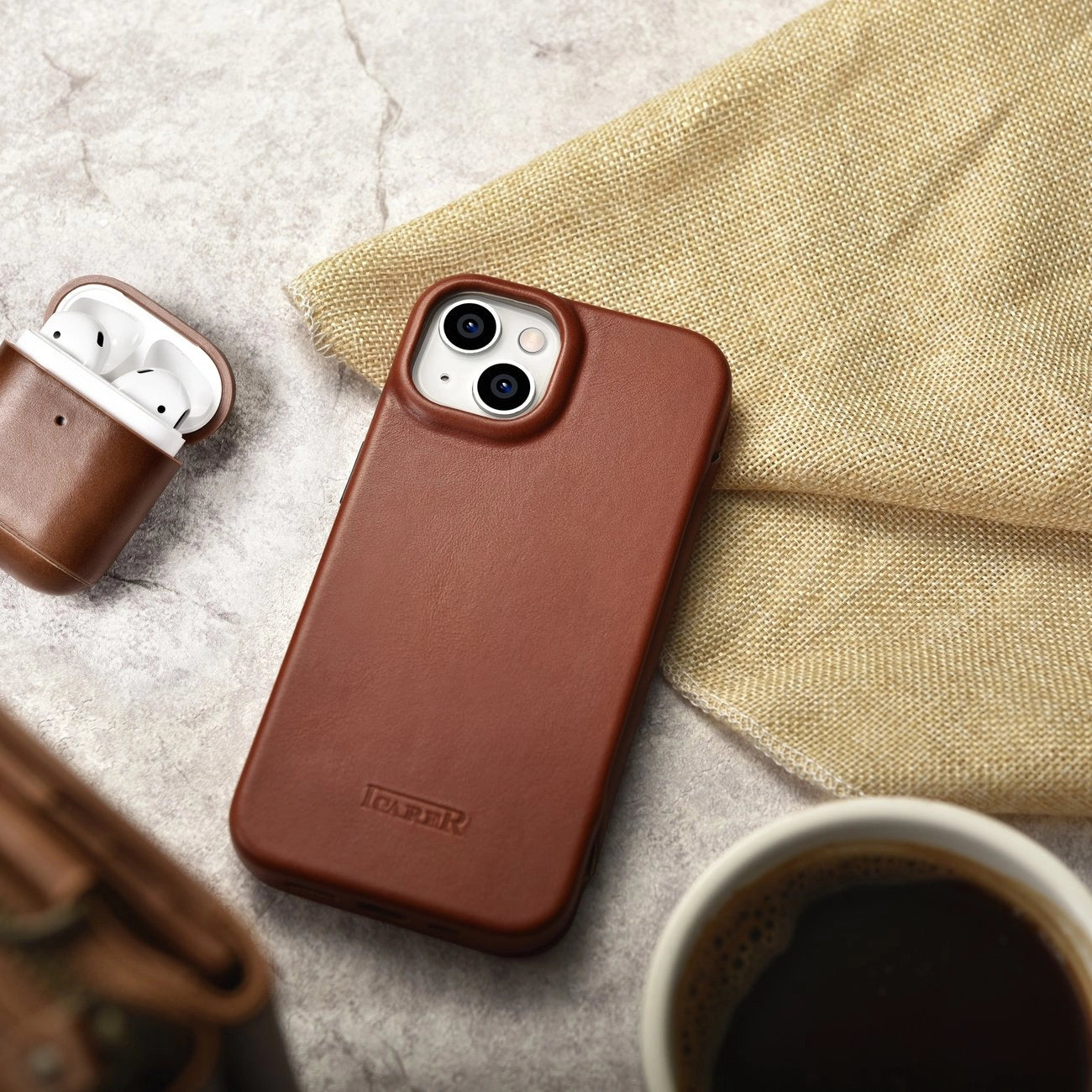iCarer CE Oil Wax Premium Leather Folio Case iPhone 14 Plus magnetic flip case MagSafe brown (AKI14220707-BN)_25