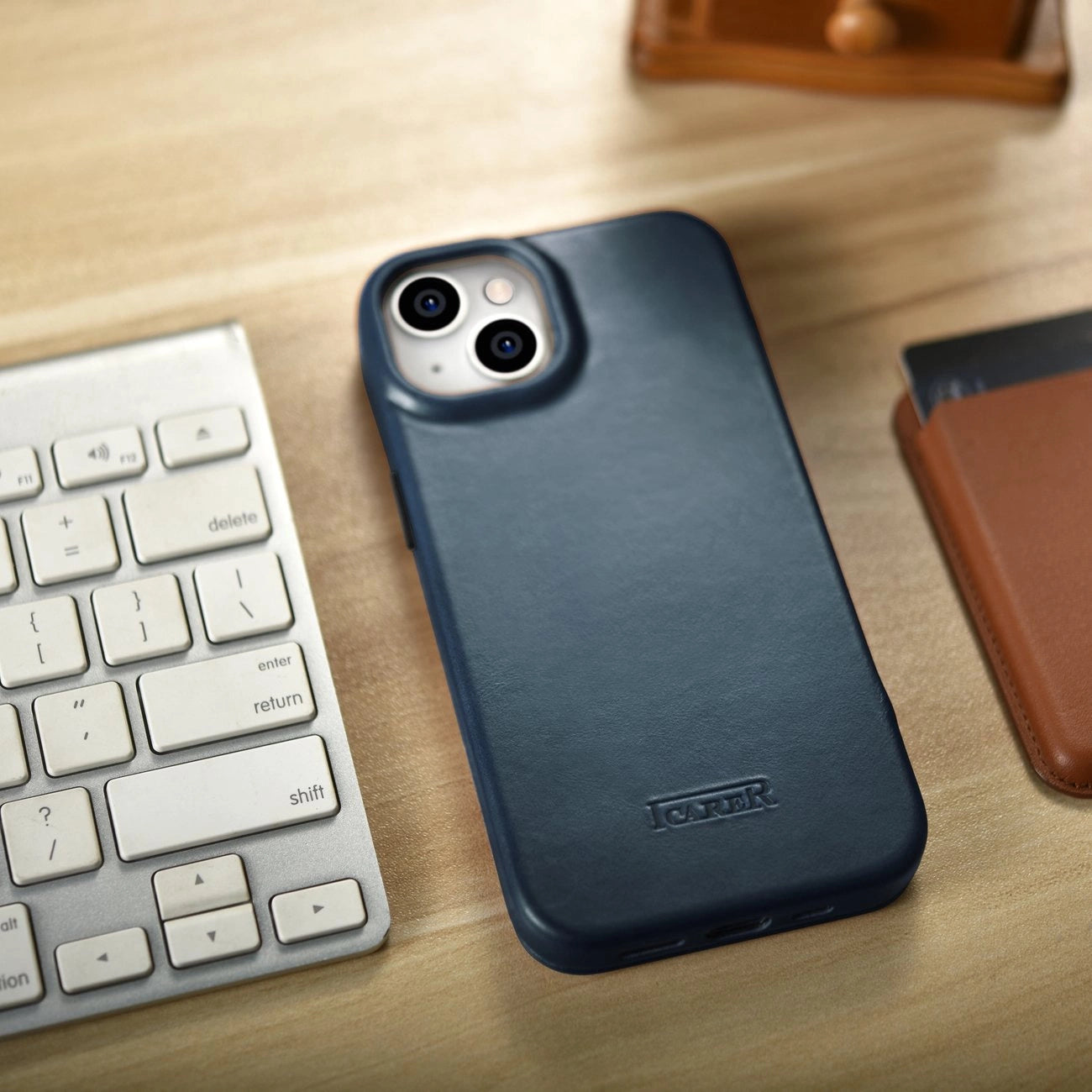 iCarer CE Oil Wax Premium Leather Folio Case iPhone 14 Plus magnetic flip case MagSafe blue (AKI14220707-BU)_26