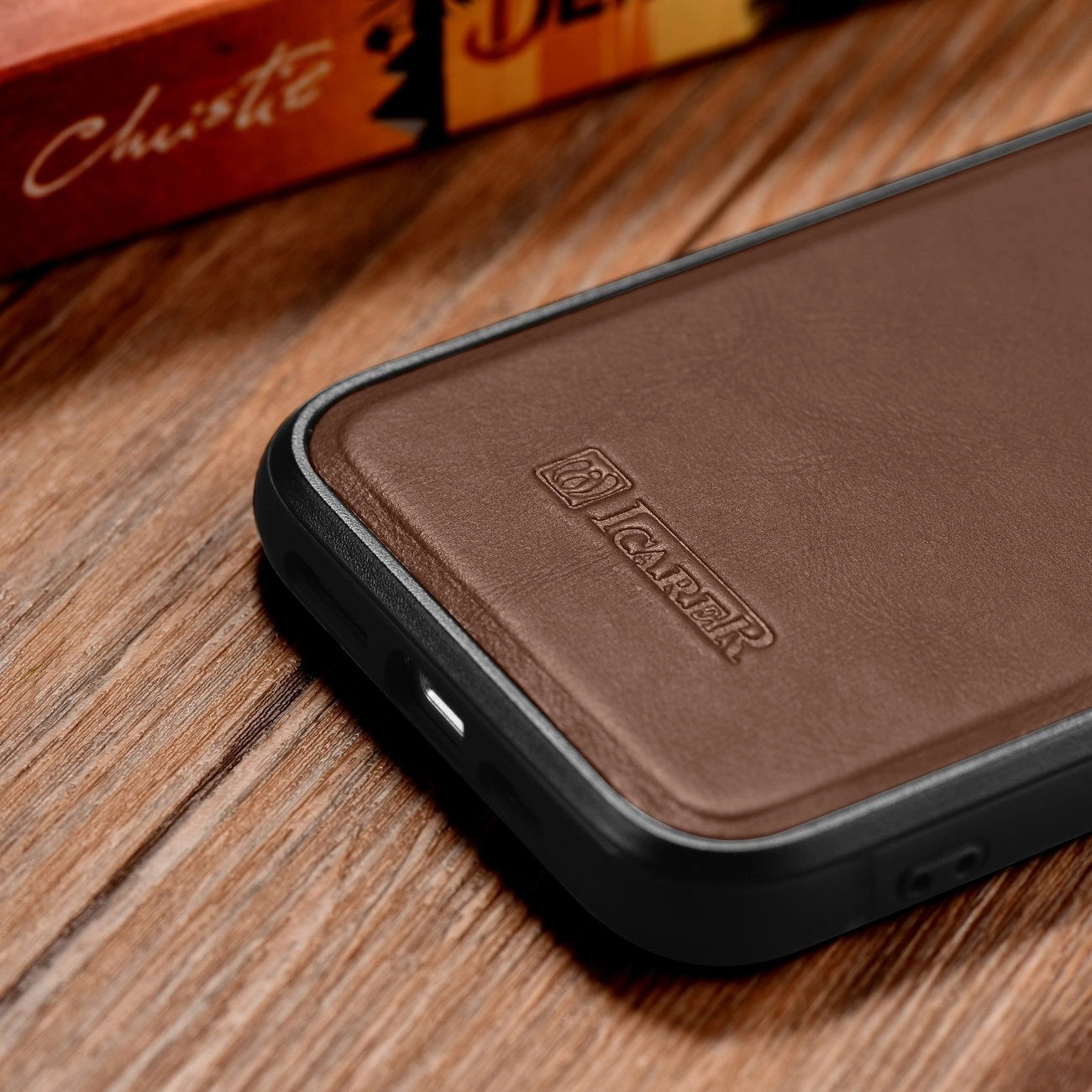 iCarer Leather Oil Wax Genuine Leather Case for iPhone 14 Plus (MagSafe Compatible) Brown (WMI14220719-BN)_7