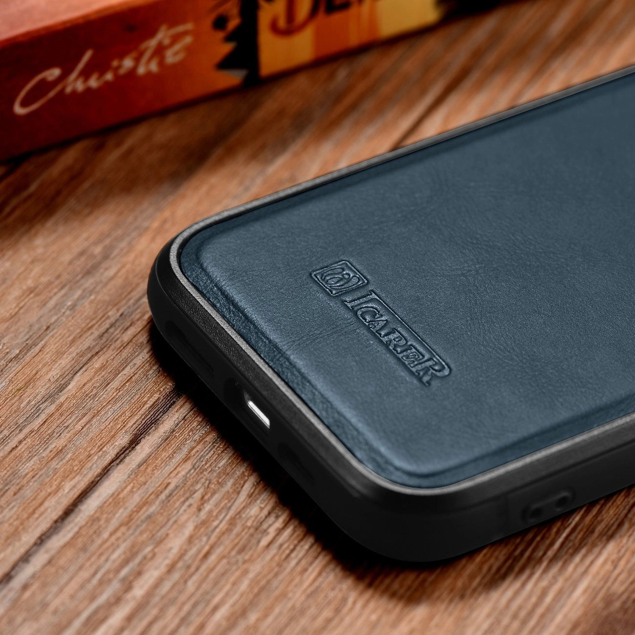 iCarer Leather Oil Wax case covered with natural leather for iPhone 14 Plus blue (WMI14220719-BU)_15
