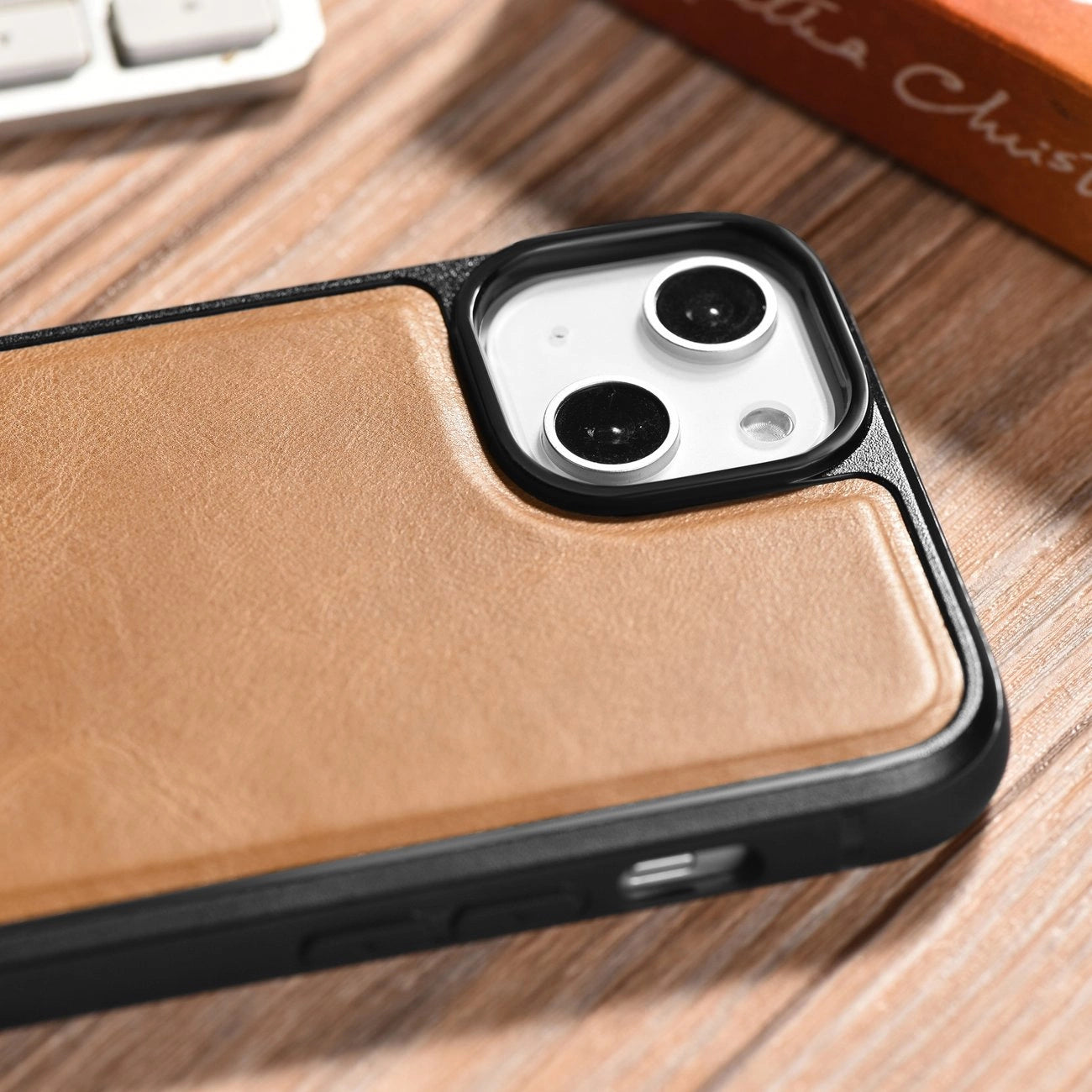 iCarer Leather Oil Wax case covered with natural leather for iPhone 14 Plus brown (WMI14220719-TN)_13