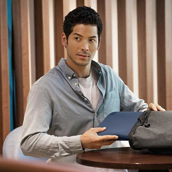 Uniq Cyprus case for a 14" laptop - blue_4