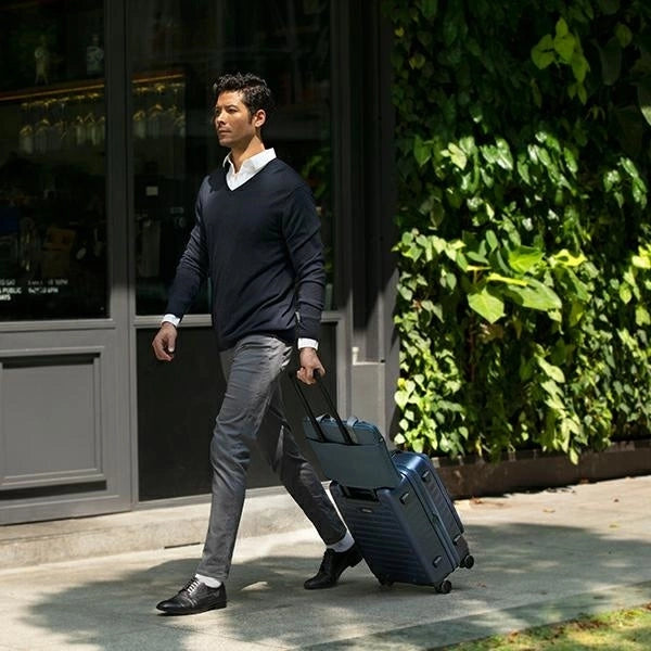 Uniq Stockholm bag for a 16" laptop - blue_10