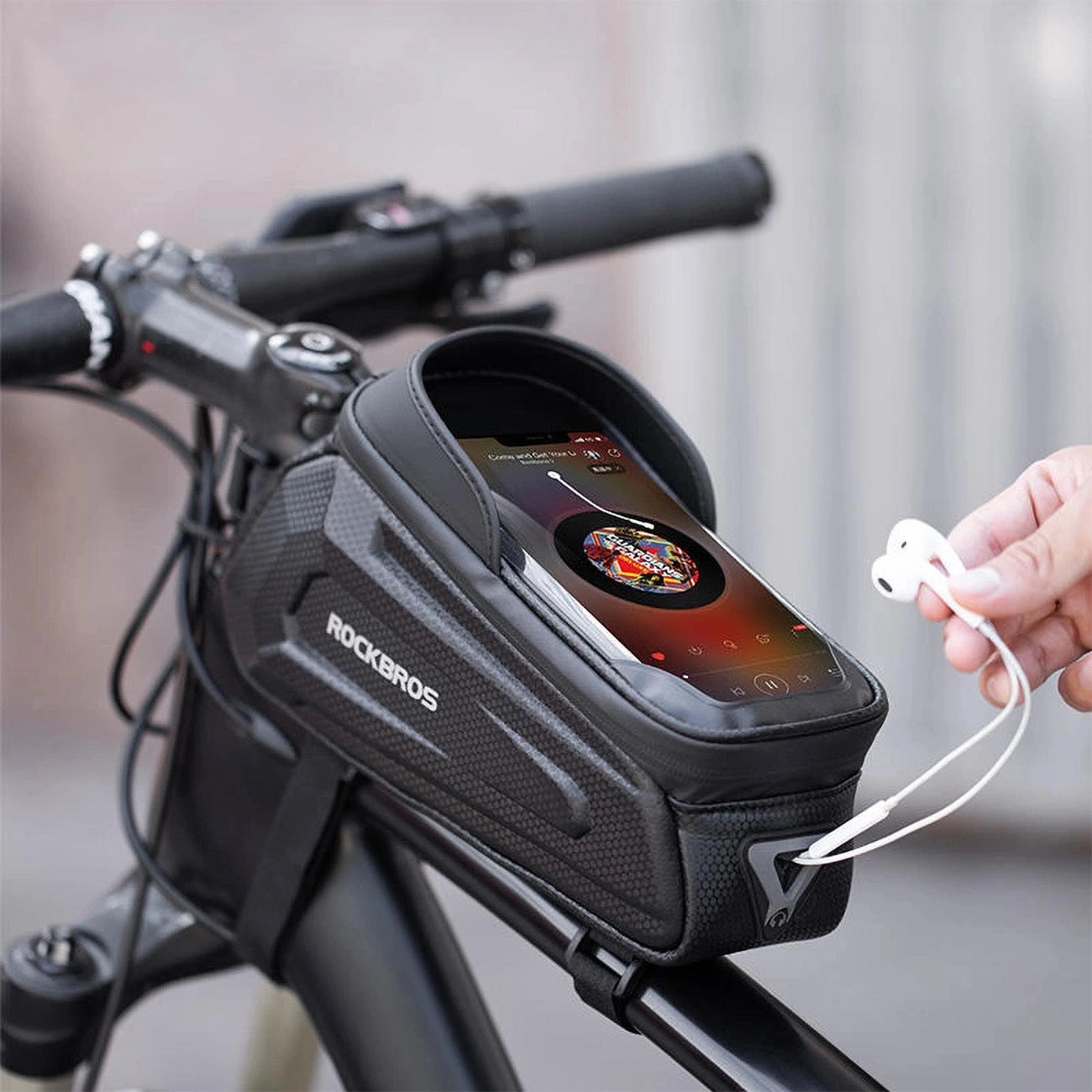 Rockbros B68 bicycle bag for armored frame with phone pocket and cover 1.7l - black_8