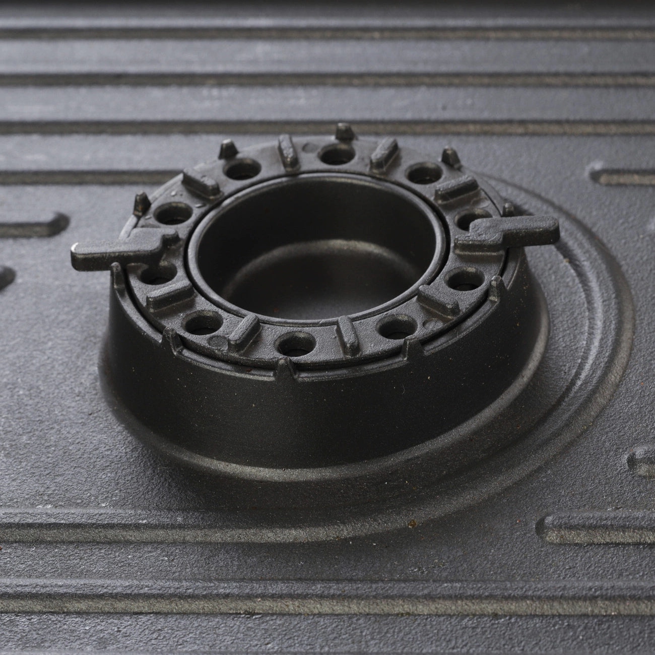 Grill grate for a gas camping stove with a CAST IRON burner function_4