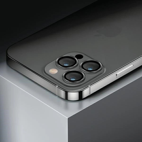 Uniq Optix Aluminum Camera Lens Protector for iPhone 14/14 Plus camera lens with applicator - silver_1