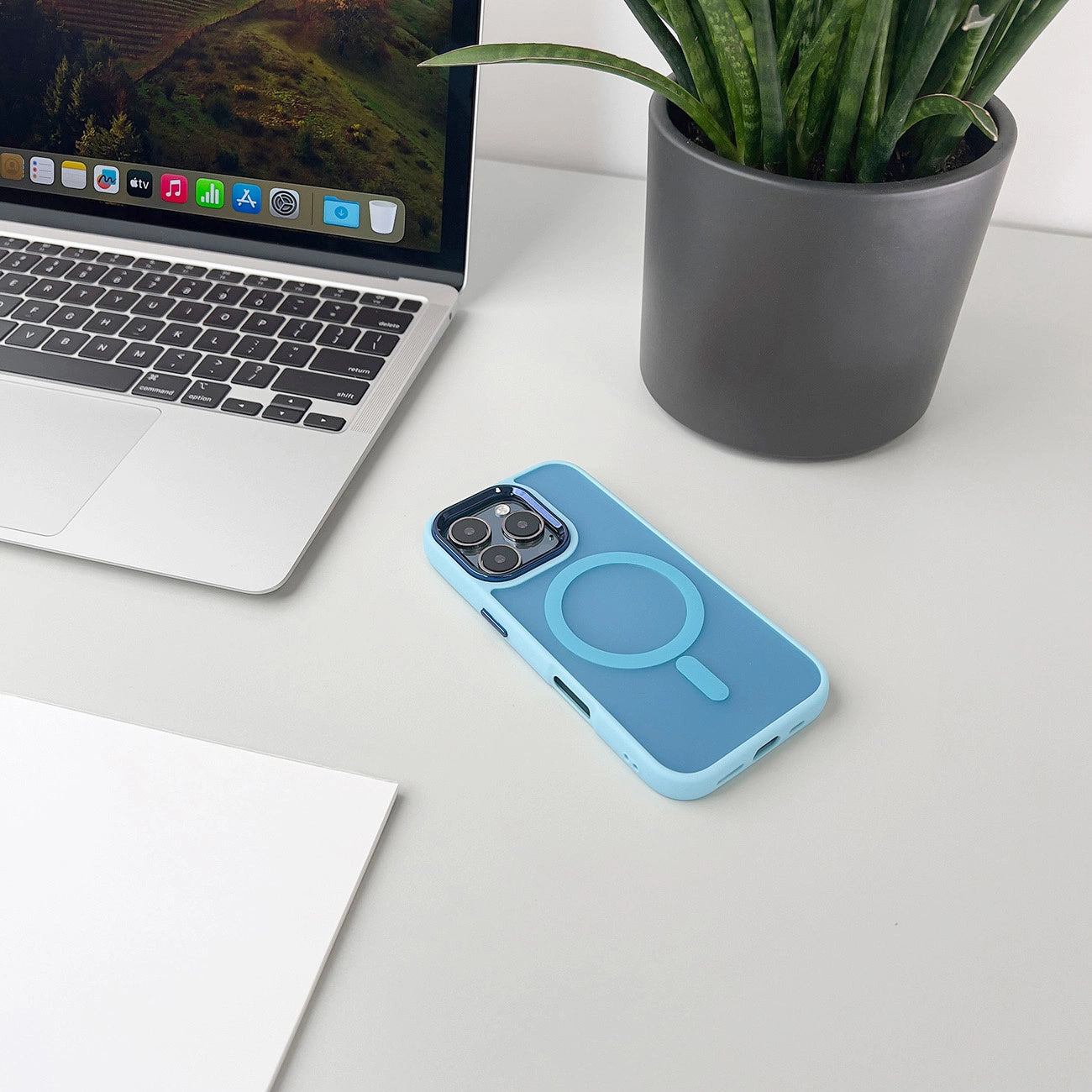 Magnetic Collection MagSafe case for iPhone 16 Plus - light blue_6