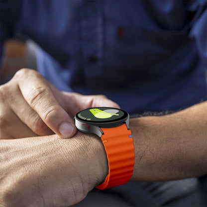 Tech-Protect Silicone Sport Strap for Samsung Galaxy Watch 4 / 5 / 5 Pro / 6 / 7 / FE - Orange_3