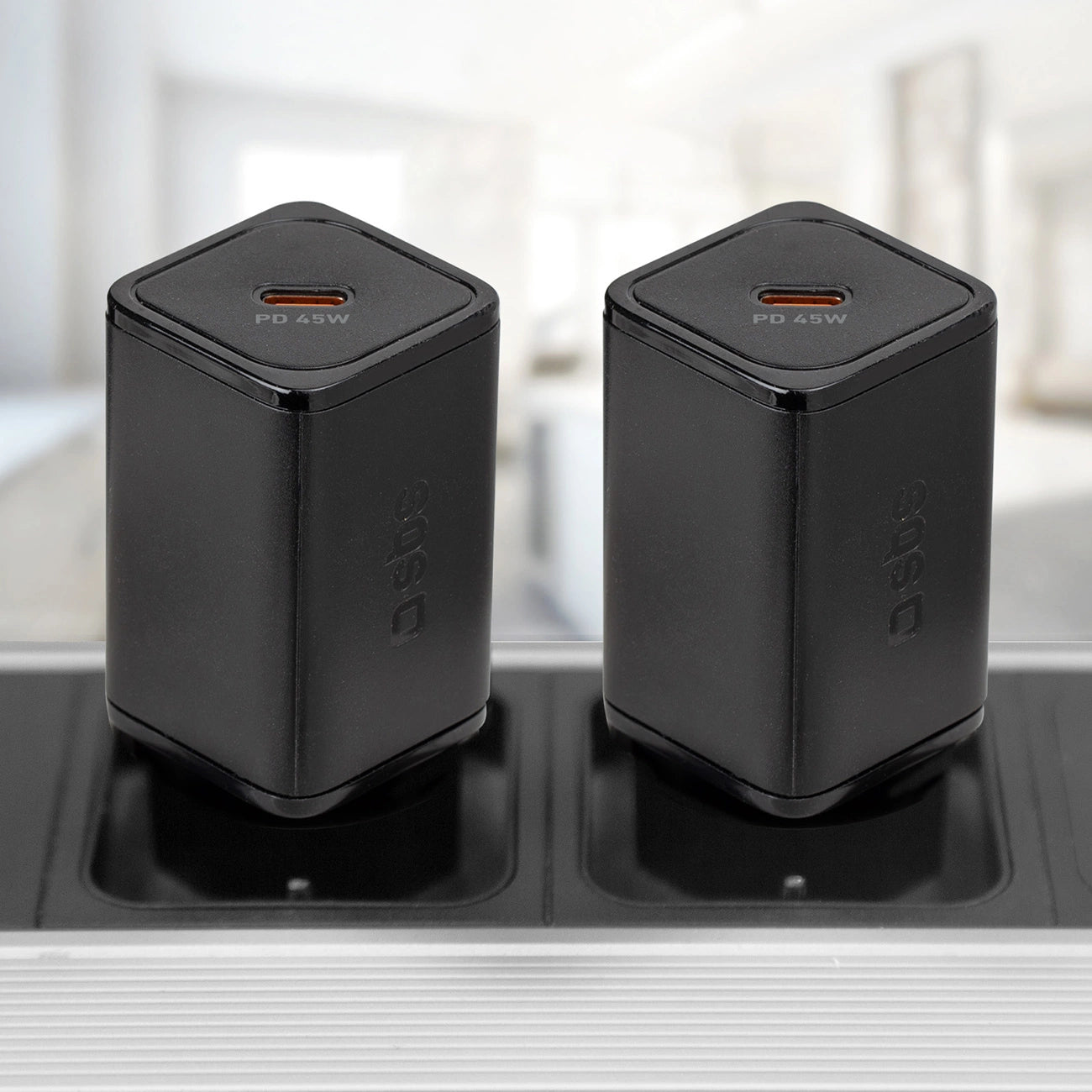 SBS TETRGAN1C45W 45W GaN USB-C Wall Charger with Power Delivery - Black_3