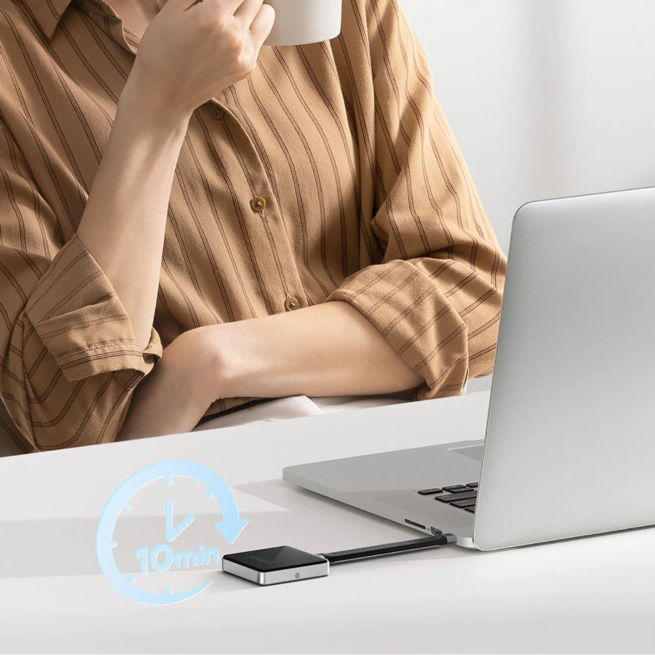 Orico AP30-G2 M.2 NVME Magnetic Disk Drive Bay MagSafe USB-C 3.2 - Black_7