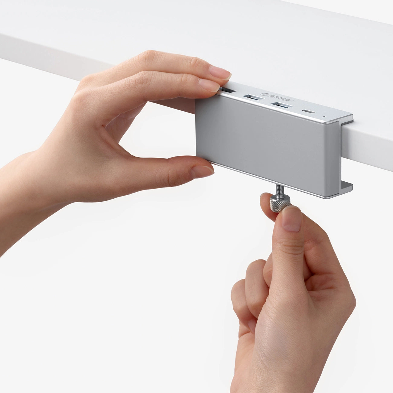 Orico MH4PC Hub Clamp-Mounted USB-C / 3x USB-A 3.0 + 1x USB-C 3.0 - Silver_2