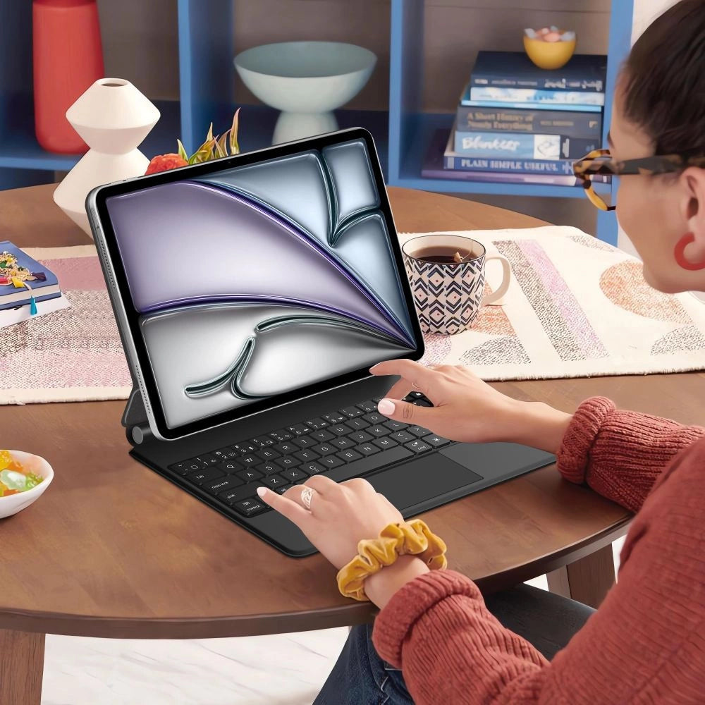 Tech-Protect Smartcase Magnetic with Keyboard for iPad Pro 12.9” 2020 / 2021 / 2022 / iPad Air 13” 2024 / 2025 - Black_9