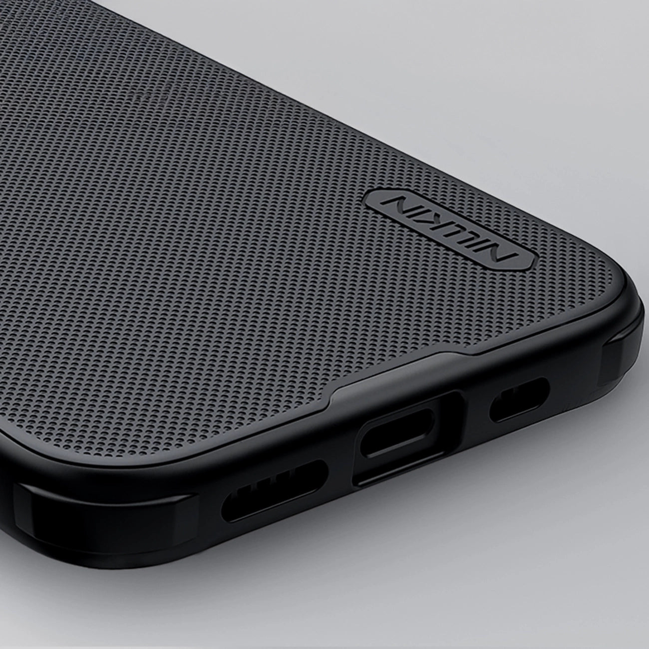 Nillkin Super Frosted Shield Pro Magnetic Case for iPhone 16e - Black_8