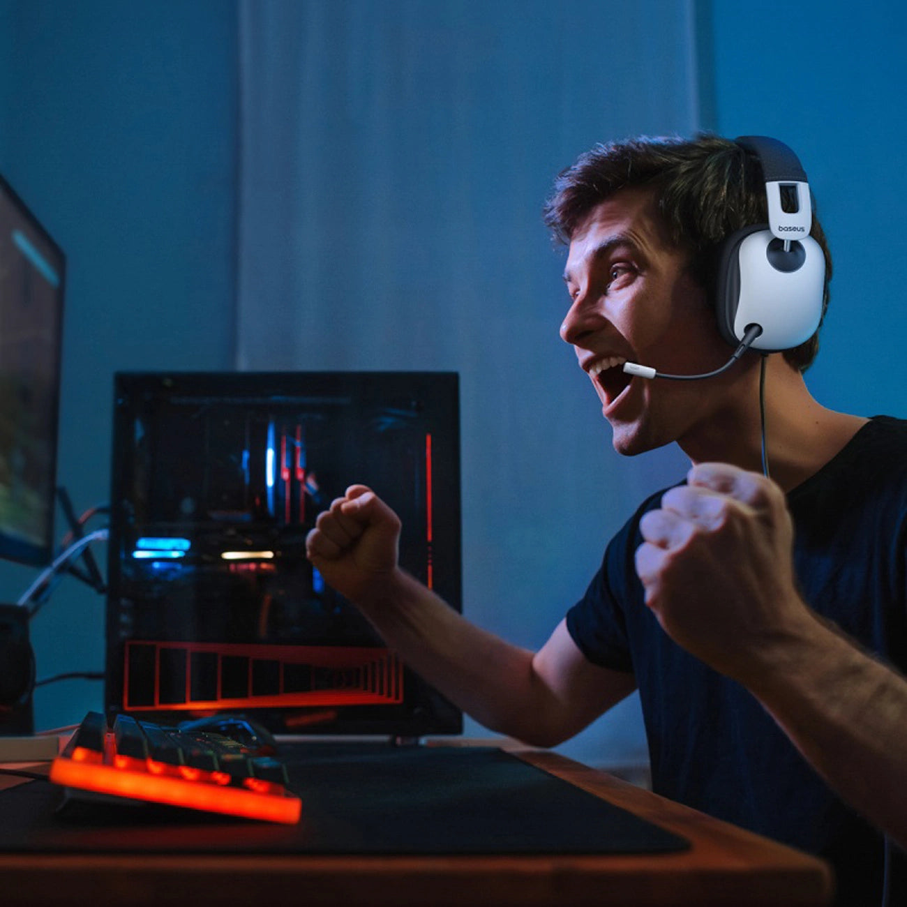 Baseus GoPlay 1 Max Gaming Wired Over-Ear Gaming Headphones - White and Black_9
