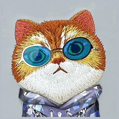 Nimmy Glasses Cool Cat iPhone 15 Case - Gray_10