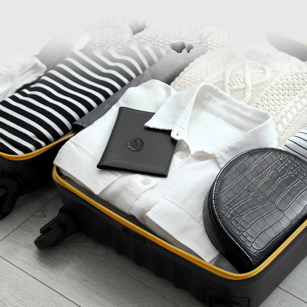 SBS Track My Circle Waterproof IP65 Locator Compatible with Apple Find My - Black_5